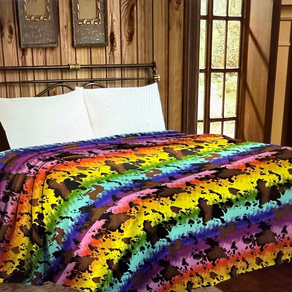 Queen size light throw